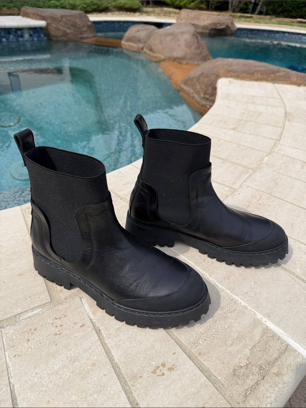 NWOT & Other Stories Black Leather Chelsea Lug Ankle Boots Size EU 38